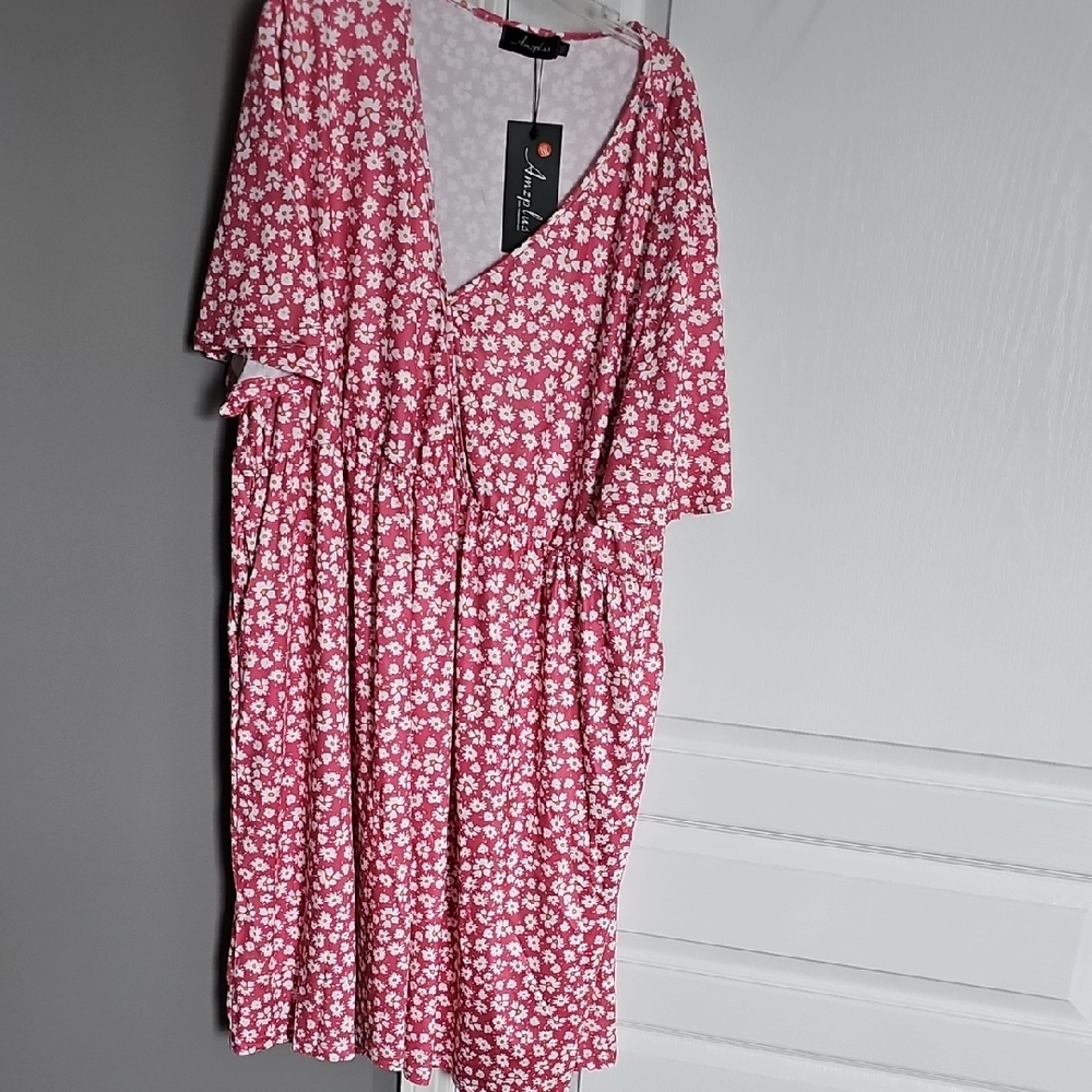 Elegant Pink Floral Midi Dress